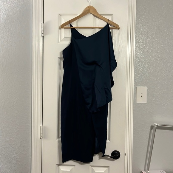 Size 6 AQ/AQ Blue one shoulder silk dress (New without tags) - Picture 1 of 5